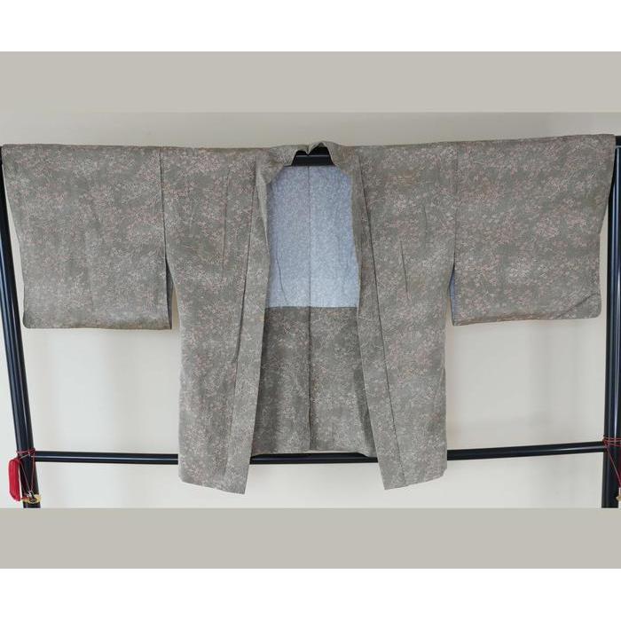 Vintage Haori – Sage Green with Delicate Floral Pattern