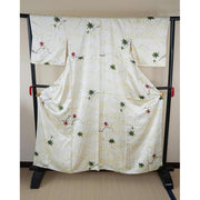 Vintage Cream Kimono with Leaf Motif, For Height 158-168cm (maximum height for those who don't require an ohashori)