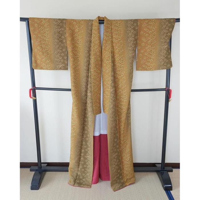 Vintage Kimono – Olive Brown with Floral Wave Pattern, For Height 164-174cm (maximum height for those who don't require an ohashori)