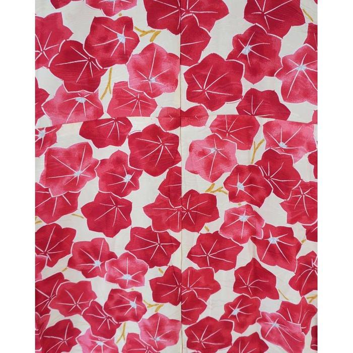 Vintage Red Kimono with Floral Pattern, For Height 151-161cm (maximum height for those who don't require an ohashori)