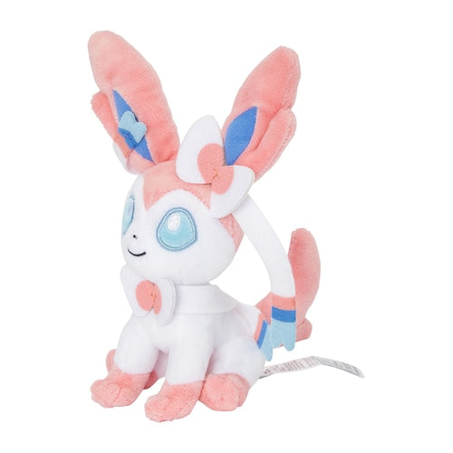 700 Plush Pokémon fit Sylveon