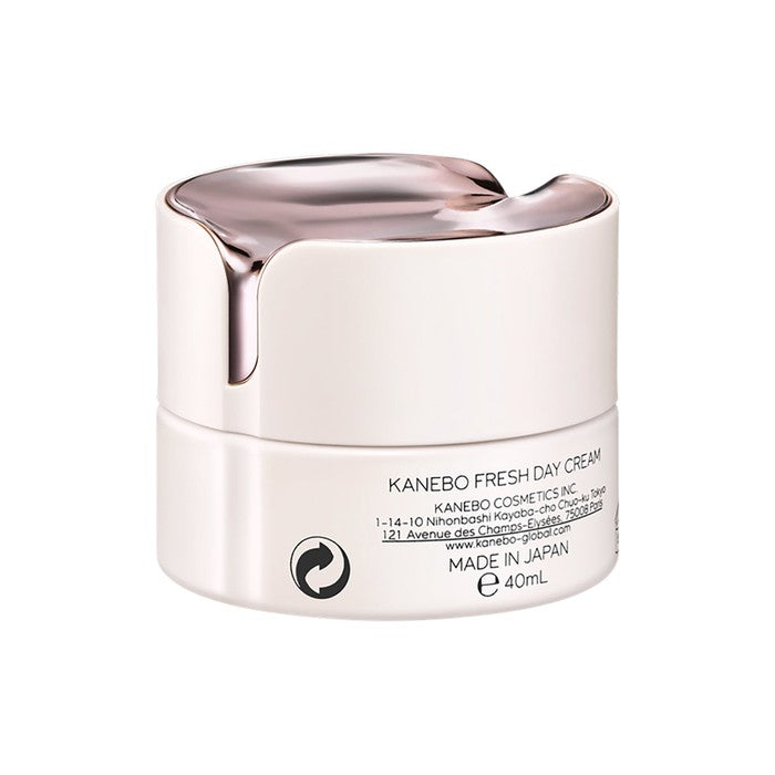 Kanebo Fresh Day Cream - Moisturizing Day Cream with UV Protection and Althea Root Extract for Smooth and Firm Skin (SPF15 PA+++) 40g [Alcohol-free]