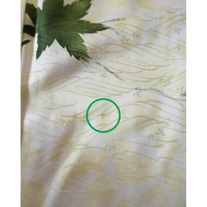 Vintage Cream Kimono with Leaf Motif, For Height 158-168cm (maximum height for those who don't require an ohashori)