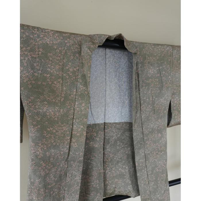 Vintage Haori – Sage Green with Delicate Floral Pattern