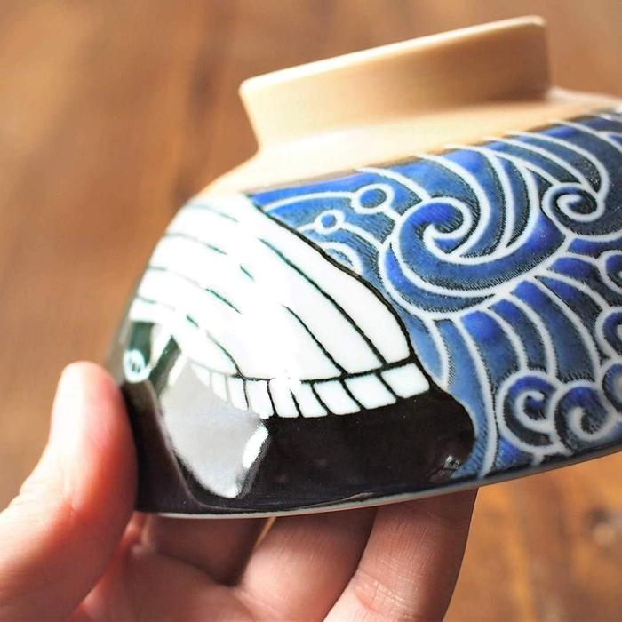 Minoru Touki Mino Ware Rice Bowl – Shironami Kujira Whale Wave Design 12.5 cm
