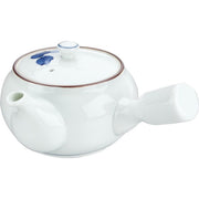 Small Hasami-yaki Teapot with Manryou Design – 200 ml