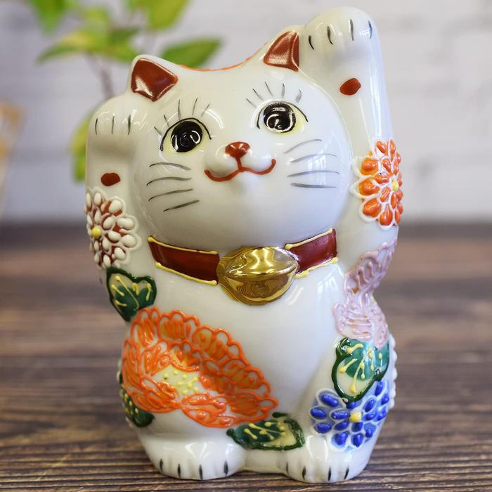 Kutani Ware – Stylish Two-Handed Maneki Neko (Lucky Cat)