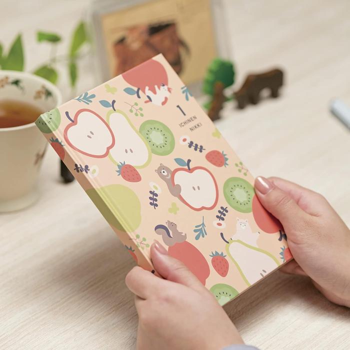 Toyo Tosho Shuppan 1-Year Diary “Animals” – B6 Hardcover 5-Line Japanese Journal