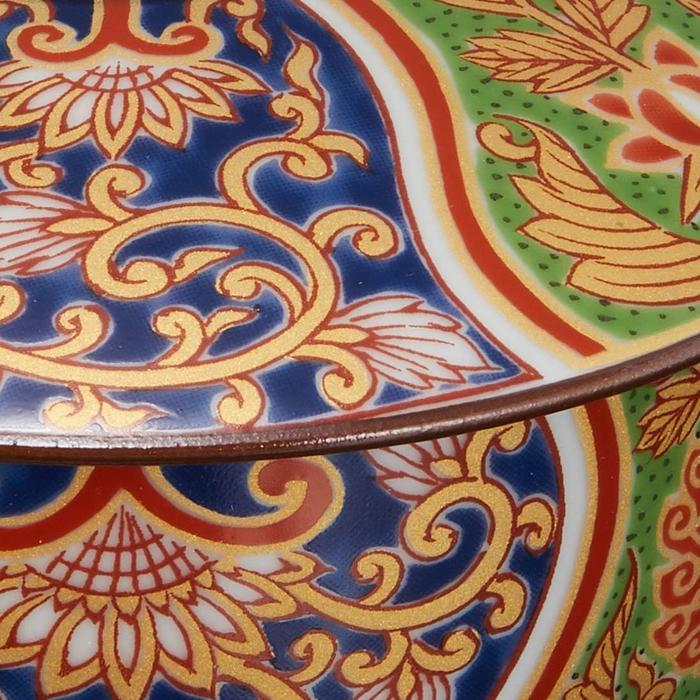 Arita Ware Lidded Yunomi Tea Cup – Handcrafted Japanese Porcelain