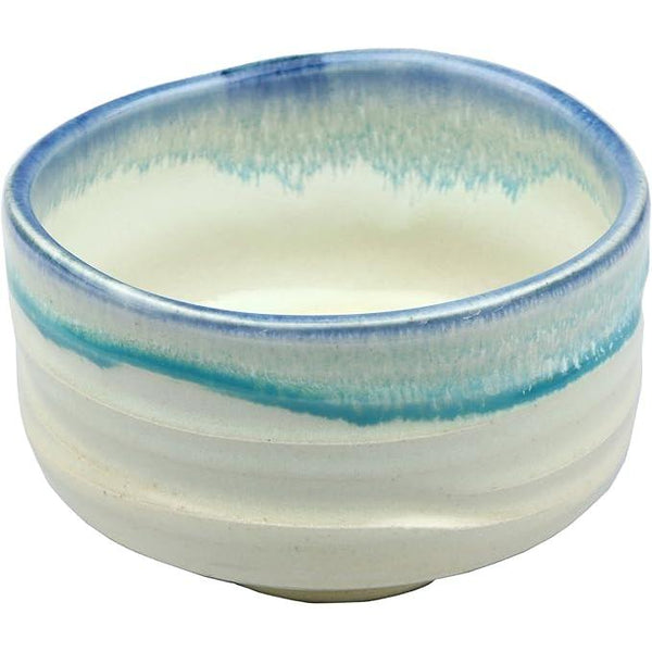 Kaneta Hakuyun Kiln Matcha Bowl – Yamaki Ikai – Kuresu Blue Flow, 12.5×8cm, Handmade Japanese Pottery