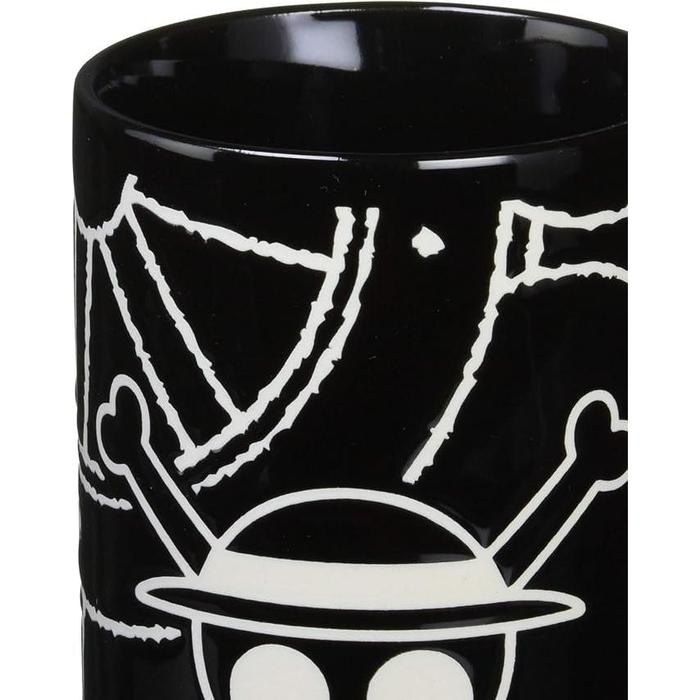 One Piece Pirate Flag Water-Repellent Jug Mug 600 ml – Large Ceramic Mug, Made in Japan