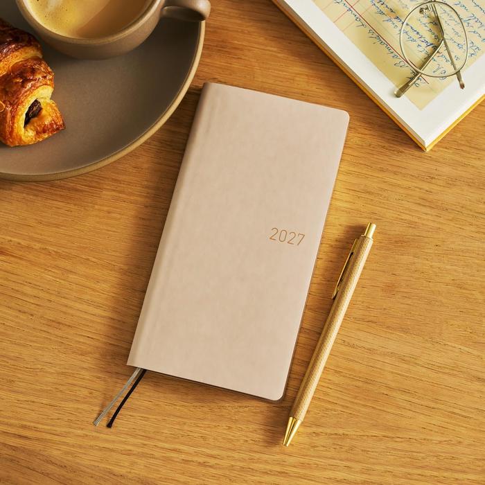 Hobonichi Techo 2027 Weeks English Edition – Weekly Planner, 11 Designs