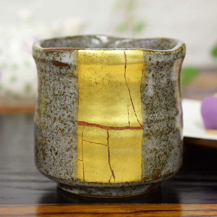 Waza no Kura Kutani-yaki High-End Yunomi Teacup – Gold Leaf Line Design