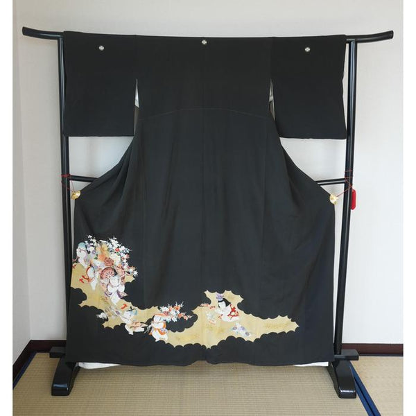 VINTAGE Kimono kosode Black with kids For Height 161-171cm (maximum height for those who don't require an ohashori)