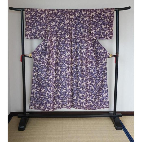 VINTAGE Kimono Purple with pattern For Height 144-154cm (maximum height for those who don't require an ohashori)