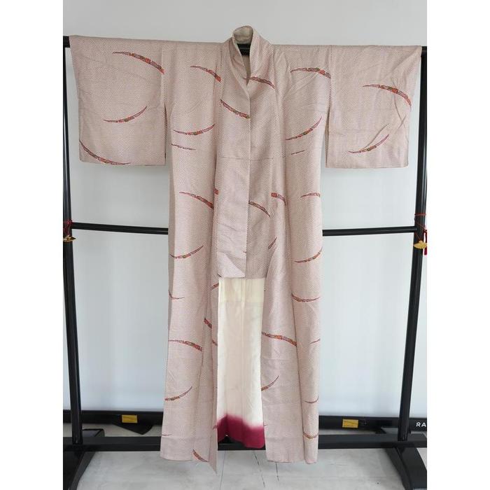 VINTAGE Kimono kosode Dark Red pattern For Height 156-166cm (maximum height for those who don't require an ohashori)