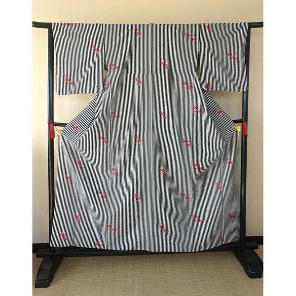 VINTAGE Kimono Black and White Stripes For Height 158-168 cm (maximum height for those who don't require an ohashori)