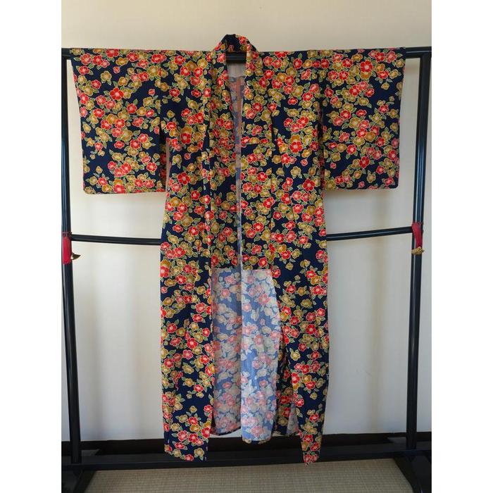 VINTAGE Kimono Dark Blue with Floral Pattern For Height 139-149 cm (maximum height for those who don't require an ohashori)