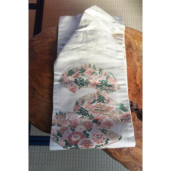 Vintage Japanese Obi Decorative - Beige kimono with pink village