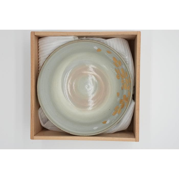 VINTAGE-Tachikichi Kutani-yaki Serving Bowl with Gold Floral Design