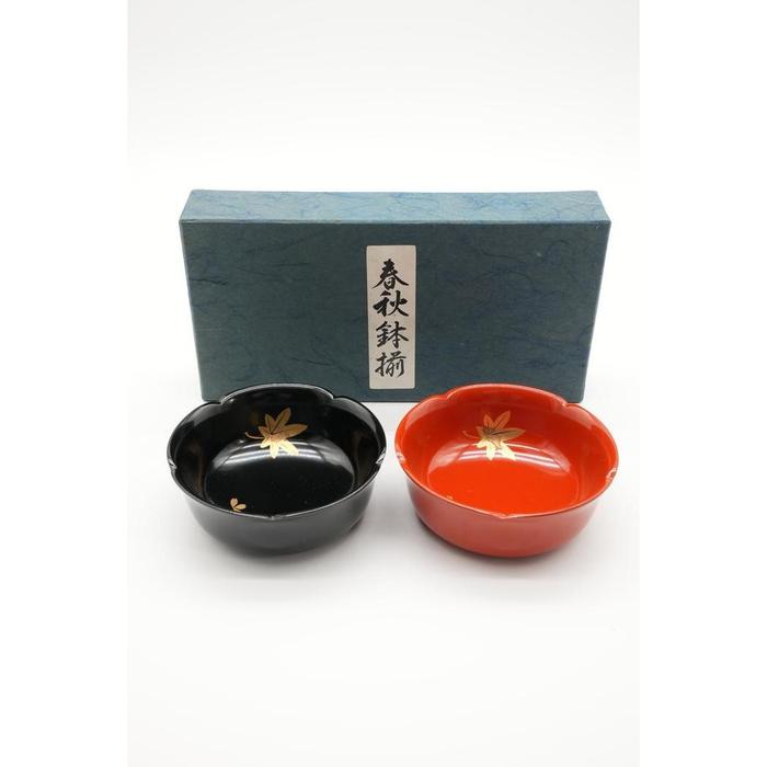 VINTAGE- Japanese Lacquerware Bowls Set – Black & Red Shunju Maki-e Design (2 pcs)
