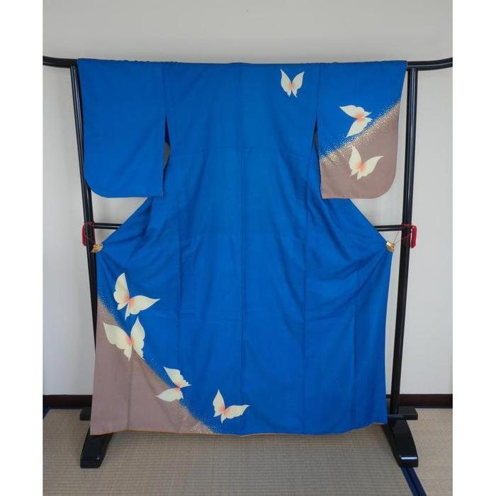 Vintage Japanese Kimono – Blue with Butterfly Motif, For Height 163–173 cm (maximum height for those who don’t require an ohashori)