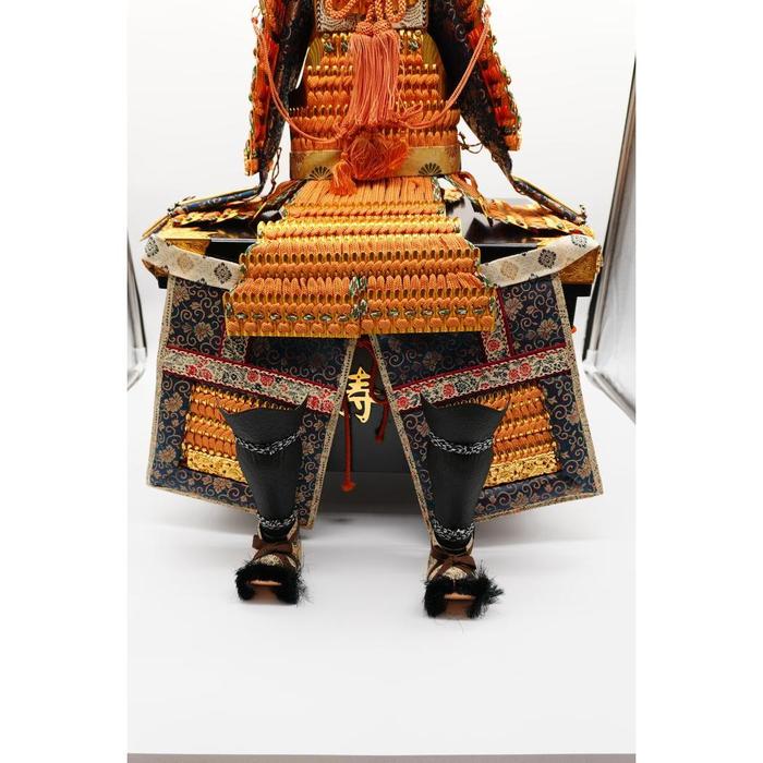 VINTAGE - Japanese Samurai Armor Display – Kabuto Yoroi Set with Storage Box and Stand