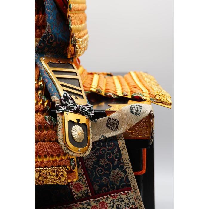 VINTAGE - Japanese Samurai Armor Display – Kabuto Yoroi Set with Storage Box and Stand