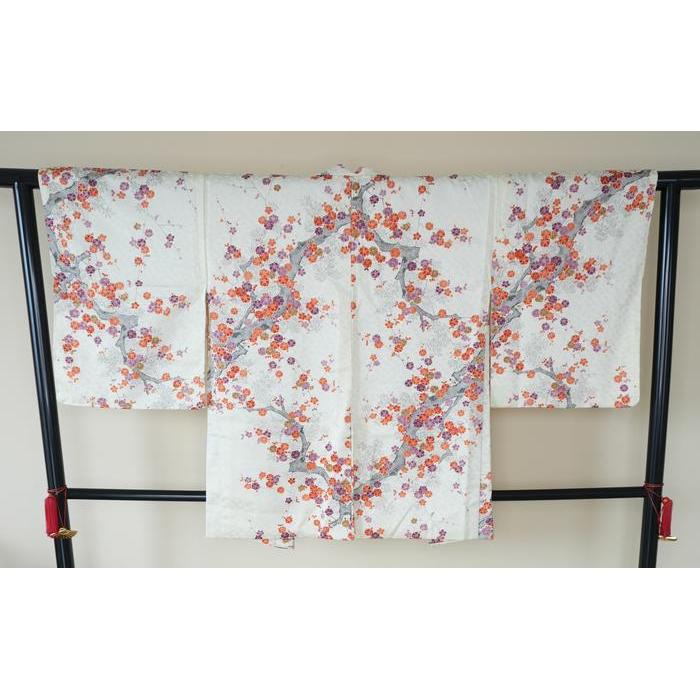 Vintage Haori – Ivory with Red & Purple Floral Branch Pattern, Universal Size