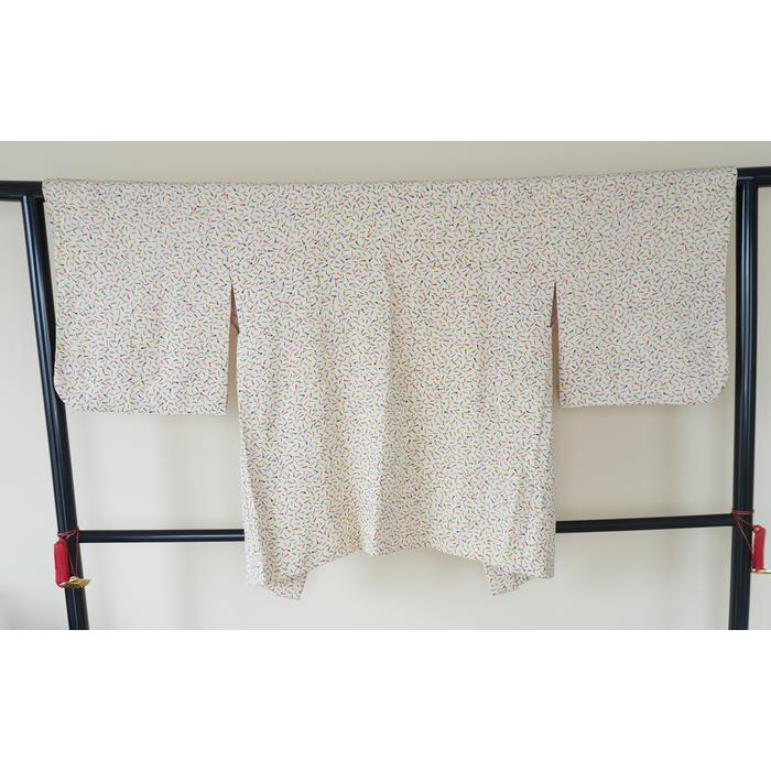 Vintage Haori – Ivory with Colorful Vegetable Pattern & Geometric Lining, Universal Size