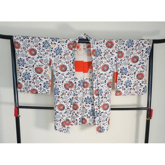 VINTAGE White Haori with Navy Blue, Burgundy and Gray Floral Pattern